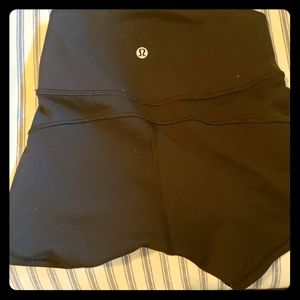 Lu Lu Lemon size 2 Shorts